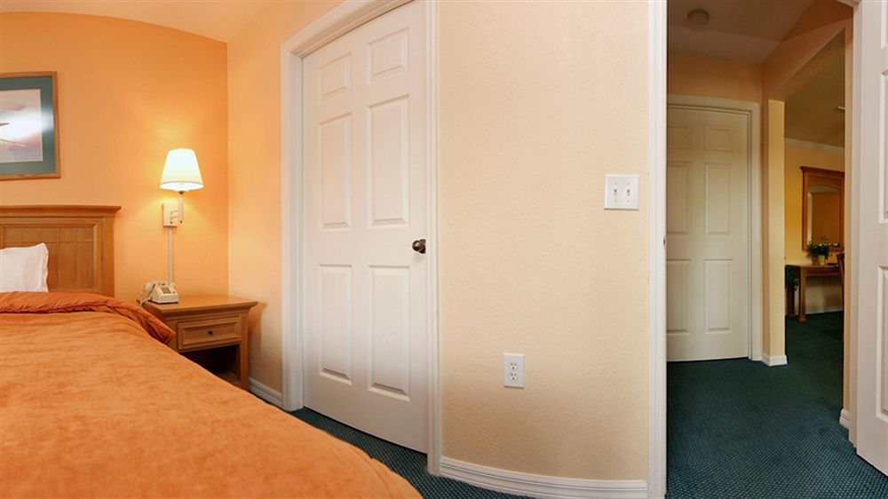 Mainsail Tampa Extended Stay Kültér fotó